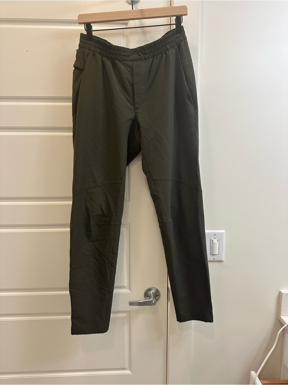Lululemon License to Train Pants Men’s Size Medium